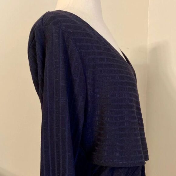 Jessica Simpson Maternity Wrap Dress - Picture 5 of 6